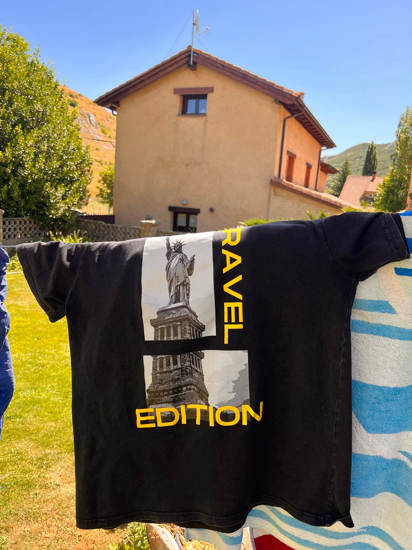 Travel Tee